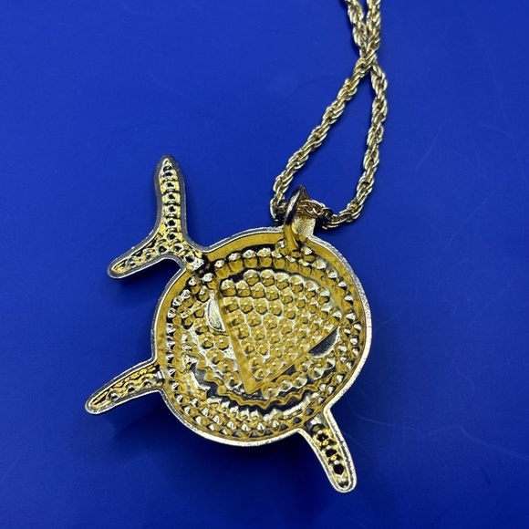 Big gold plated iced out shark pendant 3A CZ chain included - Picture 3 of 4
